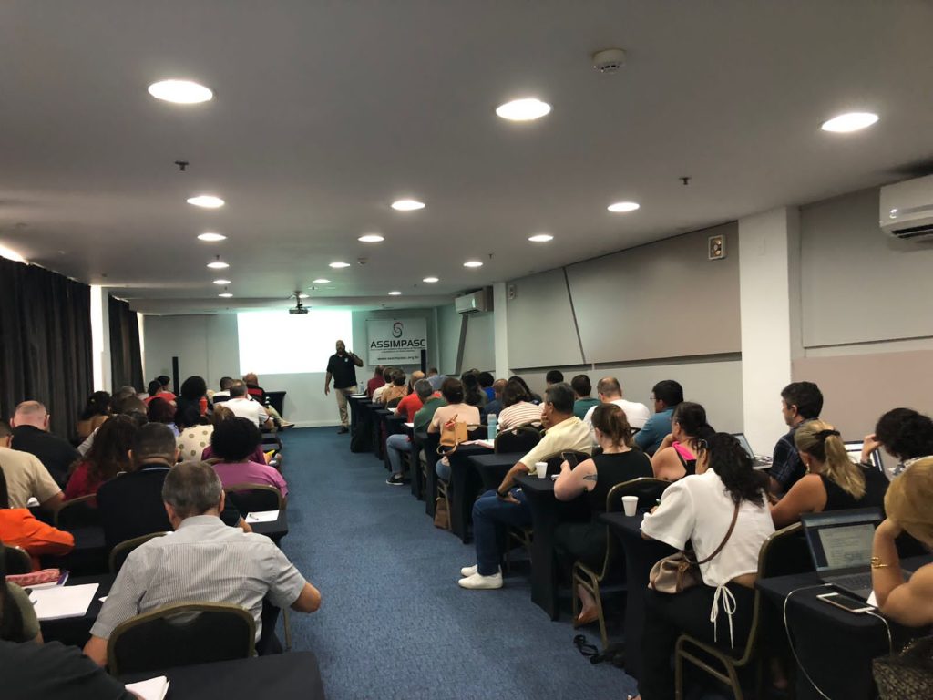 ASSIMPASC realiza curso de atualização e preparatório da Certificação Profissional com a partipação da Empire Capital