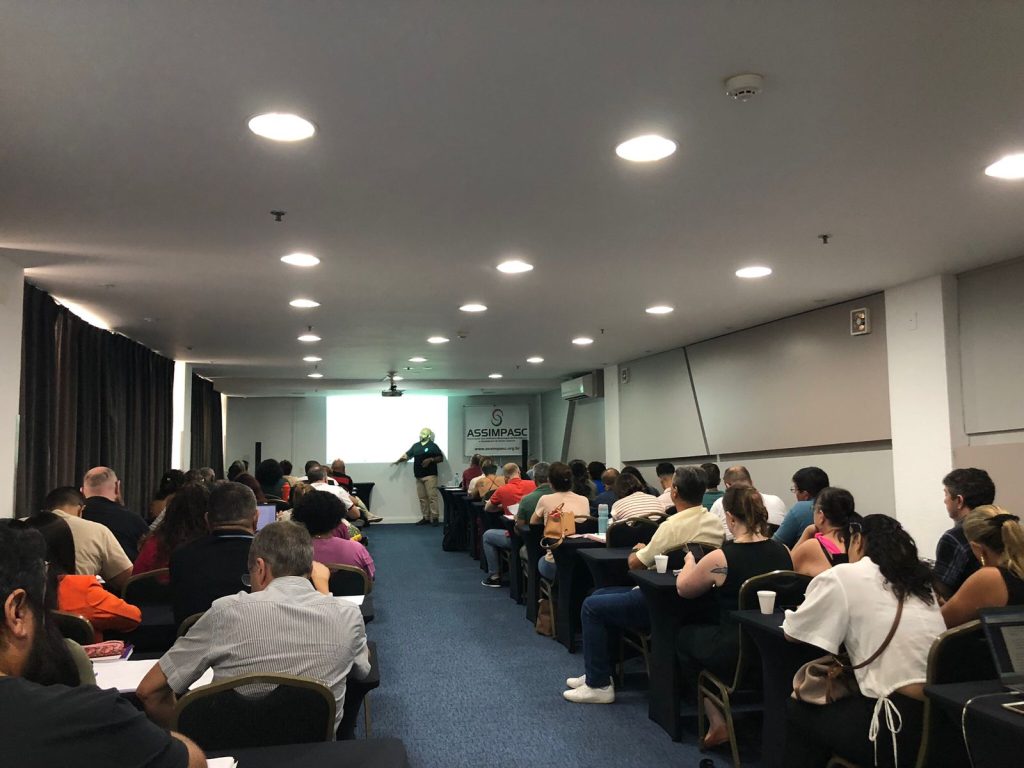 ASSIMPASC realiza curso de atualização e preparatório da Certificação Profissional com a partipação da Empire Capital