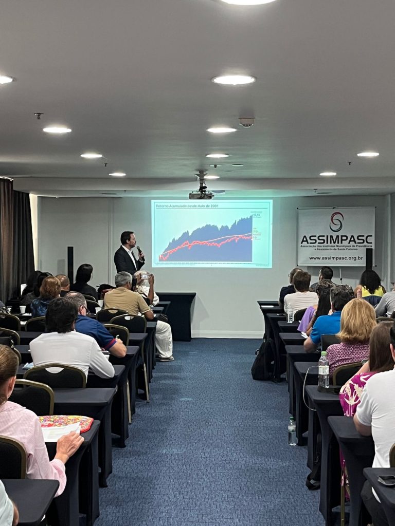 ASSIMPASC realiza curso de atualização e preparatório da Certificação Profissional com a partipação da Empire Capital
