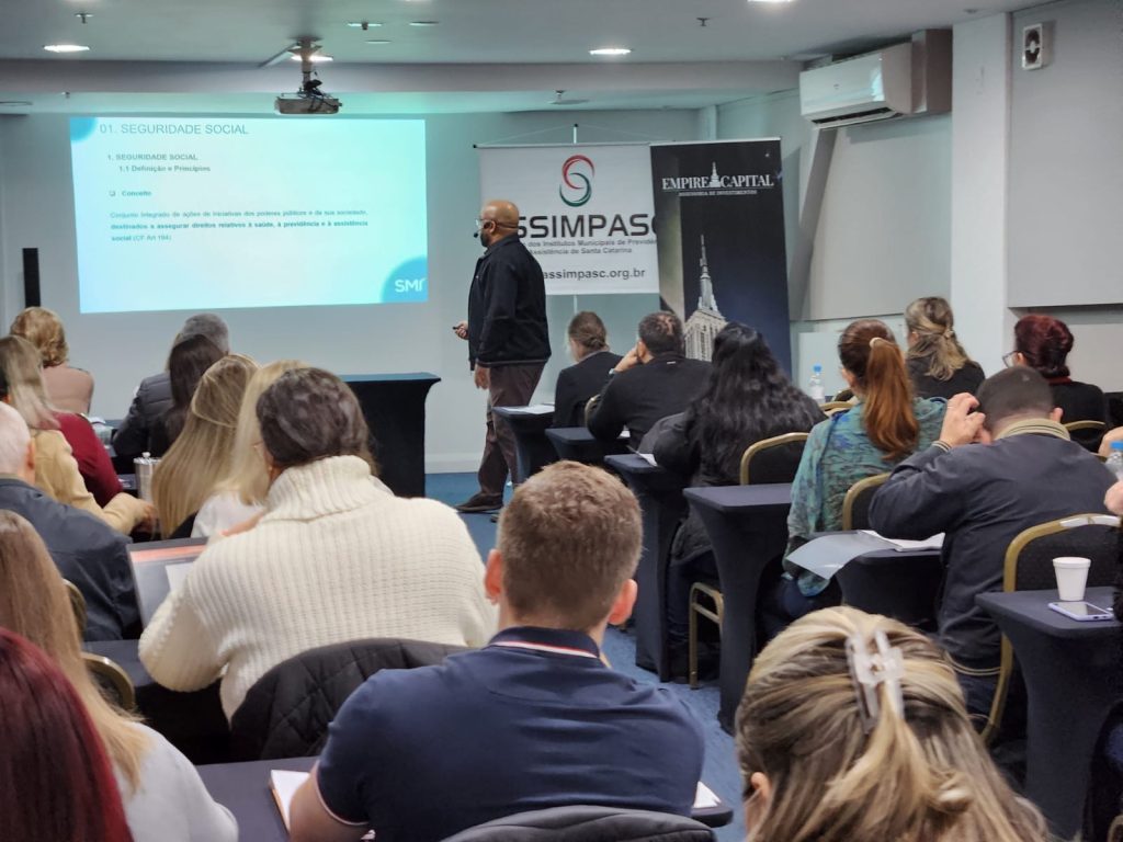 Novo curso de atualização e preparatório da Certificação Profissional. Profissionais de RPPS de Santa Catarina em busca da profissionalização e atendimento à critério de CRP 1
